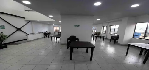 Local En Arriendo Centro (279060790).