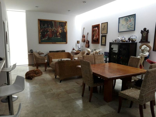 Preciosa Residencia De Una Planta En Real De Juriquilla, T.300 M2 - Premium!