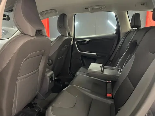 Volvo XC60 2.0 T5