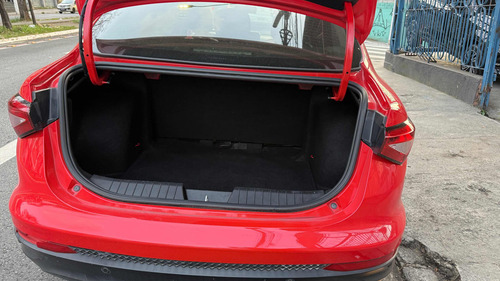 Fiat Cronos 1.3 Drive Flex 4p