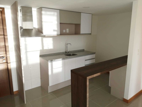 Venta Apartamento 2 Dormitorios Tres Cruces Altos De Bulevar Con Garaje Incluido