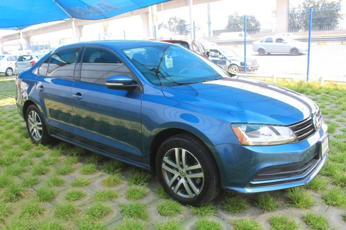 Imagen 2 de 15 de Volkswagen Jetta Trendline Aut Azul 2017