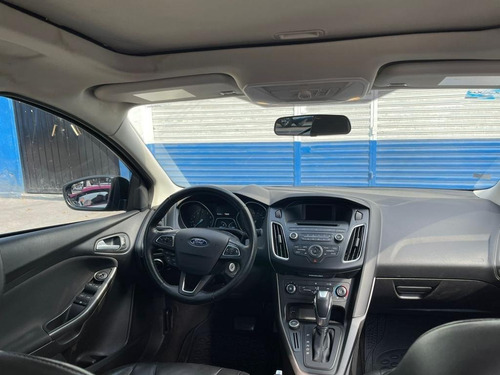 Imagen 3 de 12 de Ford Focus Se 2015
