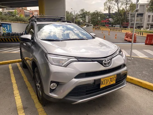 Toyota RAV4 2.5 Xroad