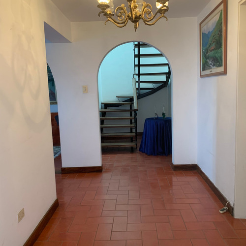 Imagen 3 de 28 de Casa En Venta - Urb. Alto Prado