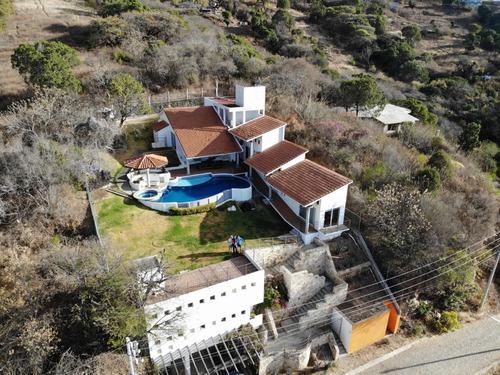 Venta Casa Ciruela I En Una De Las Zonas Más Altas Con 4 Habitaciones Y Baño Principal. Alberca Climatizada Con Jardín Enorme En Vistas Ponorámicas En Fracc Rancho San Diego Ixtapan De La Sal