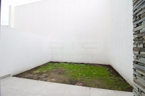 Imagen 16 de 30 de Triplex 5 Ambientes Con Jardin A Estrenar En Florida