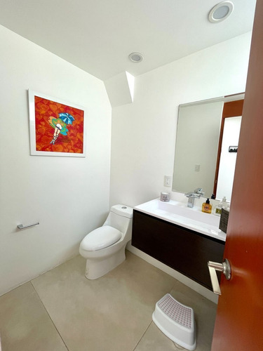 Imagen 12 de 30 de Casa Remodelada En Bosques De Las Loma