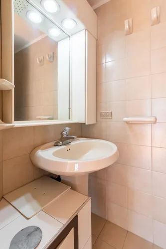 Oficina En Arriendo/venta En El Chicó. Cod V6701