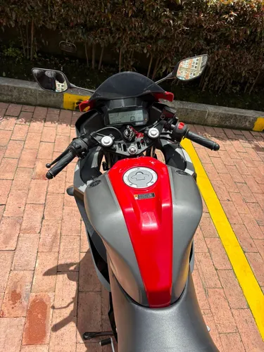 Yamaha R-15 V3 Modelo 2023.