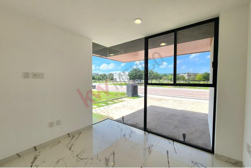 Casa En Venta En Balvanera Con Recamara En Planta Baja Y Estudio