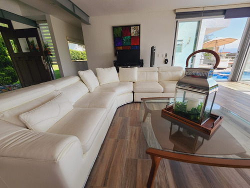 Venta De Casa Crisantemo Con Alberca Climatizada, Jacuzzi, Vistas Panorámicas Y Bonita Terraza En Fracc Rancho San Diego Ixtapan De La Sal Edomex