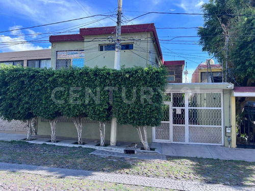 Venta De Casa Colonia Carretas Querétaro