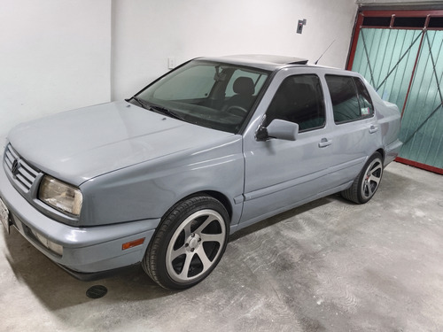 Volkswagen Jetta 2.0 Gls 5vel Aa Ee Mt