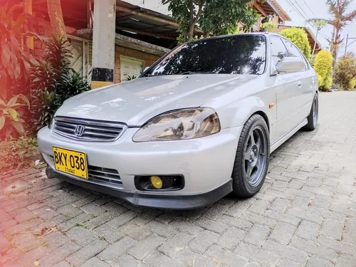 Honda Civic 1.6 Vti