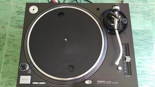 Tornamesas Technics Sl 1210 Mk5 Dj Impecables Todo Original (Usado)