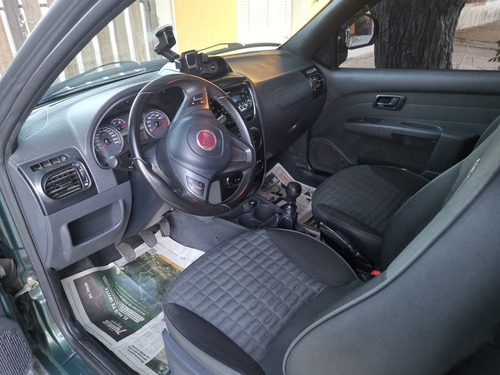Fiat Strada Adventure Loker