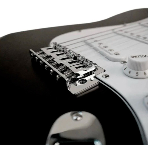 Imagen 6 de 10 de Guitarra Eléctrica Newen Stratocaster St Negro Con Palanca