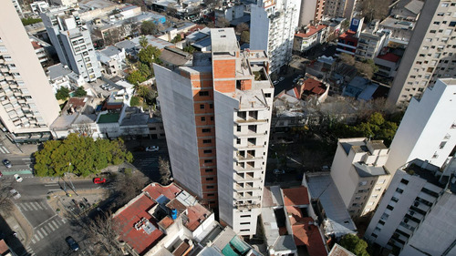 TORRE VETRO