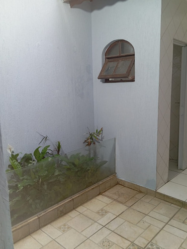 Casa Sobrado Com 02 Dormitórios, Lavabo E Móveis Planejados