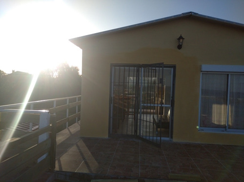 Imagen 7 de 25 de Casa Con Gran Vista Al Mar En La Paloma,(precio Marzo A Nov)