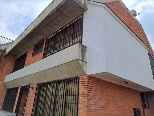 Imagen 27 de 28 de Se Vende Casa 264m2 5h+s/5b/4p Colinas De Santa Monica 6191