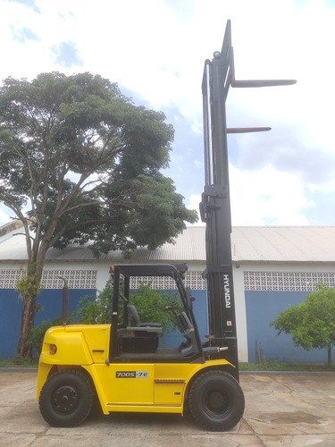 Empilhadeira Hyundai 7,0t * Diesel * 2016 - 7 Toneladas