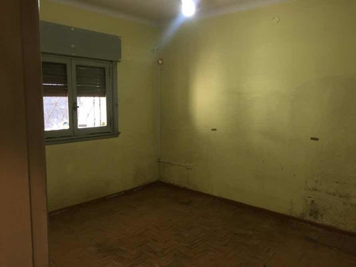 Imagen 4 de 14 de Chalet A Pocas Cuadras De Estación