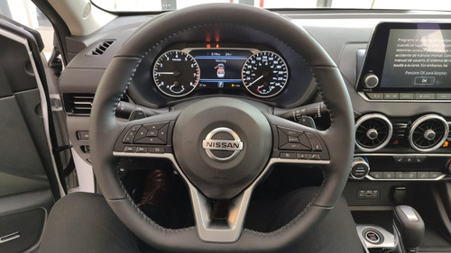Imagen 8 de 25 de Nissan Sentra Exclusive 2.0 Cvt Juan Carlos