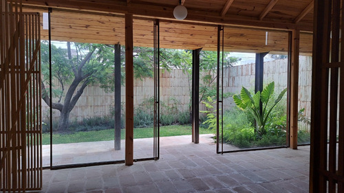 Juriquilla Casa En Una Planta Con Jardín