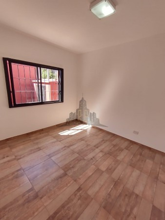 Casa - Ph - Oportunidad - Tres 3 Ambientes - Caseros - Tres De Febrero - Dos 2 Patios