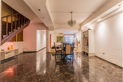 Casa. Gran Potencial Para Desarrollo Inmobiliario. Quincho Y Garage. Avellaneda Centro