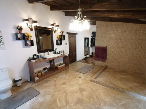 Imagen 19 de 25 de Vendo Hermosa Casa Estilo Colonial En Excelente Estado, Incluye Local Comercial A Orilla Carretera