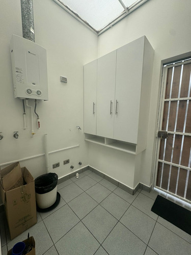 Arriendo Amplia Casa En Condominio!! 2 Estacionamientos!