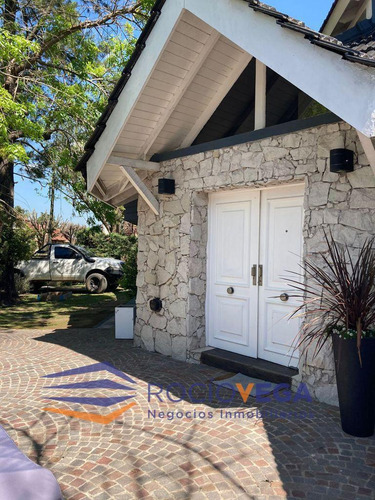 Casa En Venta En Country Banco Provincia