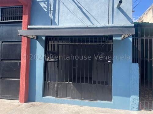 Hector Piña Alquila Local Comercial En Zona Centro Este 2 4 1 6 2 2 5
