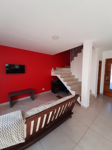 Imagen 2 de 12 de Duplex 4 Ambientes.