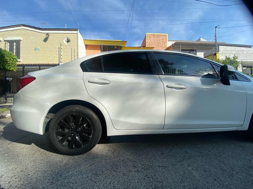 Honda Civic Dmt Lx Sedan At