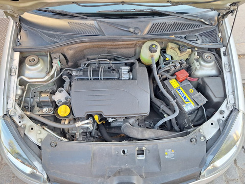 Renault Clio 1.2 Mio Confort Plus Abs Abcp