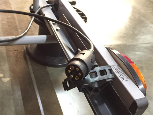 Imagem 11 de 12 de Bagageiro Transbike Para Engate 2 Bikes Com Sinalizador