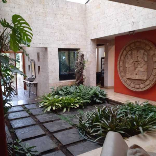 Imagen 1 de 25 de María Vende Espectacular Quinta En Hato Royal