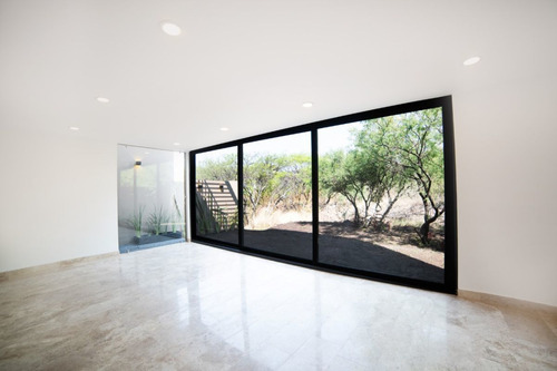 Residencia De Luxury En Altozano, Bar, Cava, Jardín, Cto Serv