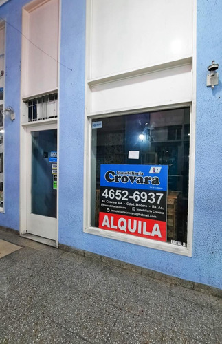 Imagen 1 de 5 de Local 20m2 C/ Entrepiso En Plena Zona Comercial.