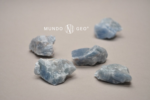 Piedra Mineral Calcita Azul Mediana En Bruto