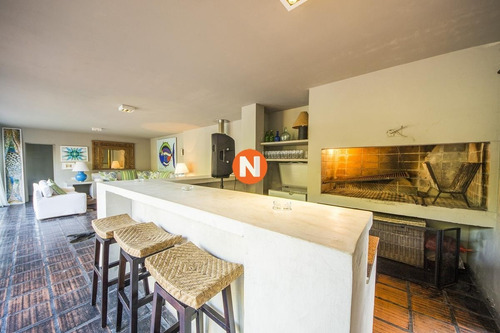Casa En Venta, Golf, Punta Del Este, 4 Dormitorios.- Ref: 206972