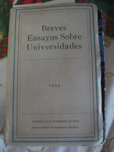 Breves Ensayos Sobre Universidades - 1953 (libro)