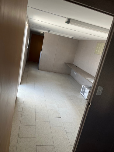 Caseta Camper Remolque Traila Oficina Móvil 2 Privados Y Wc