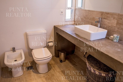 Excelente Chacra Con Casco De Muy Buen Gusto En Complejo Privado Con Piscina, Cáñalos, Kayaks, Huerta Orgánica, 3 Dormitorios Uno En Suite Parrillero - Ref: 323