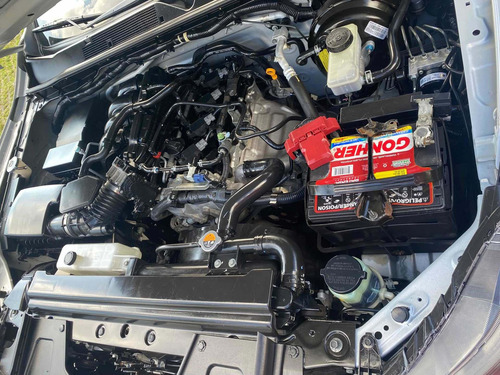 Imagen 8 de 11 de Nissan Np300 2018 2.5 Pick-up Dh Aa Pack Seg Mt