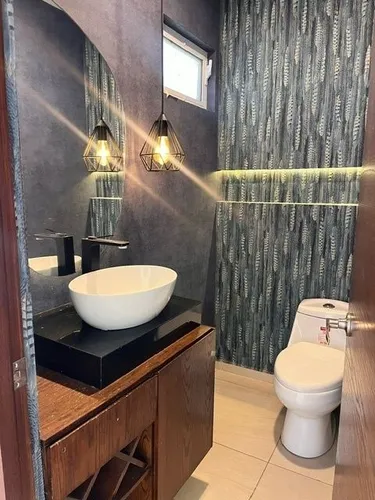 Casa En Venta En Real Del Bosque, Sótano, 4 Recámaras, 4.5 Baños, Equipada, Lujo